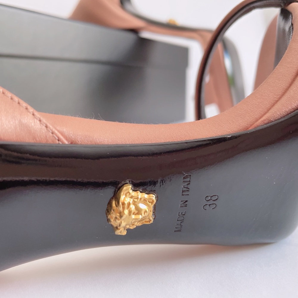 ⭕️ 🆂🅾︎🅻🅳 VERSACE Heels Sandals Satin Beige - Picture 8 of 11